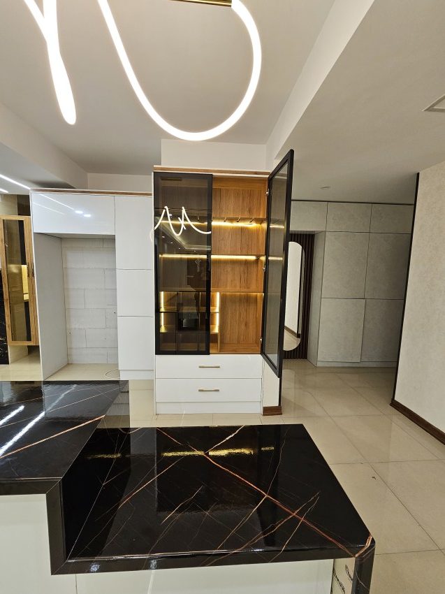 کابینت شیشه ای آشپزخانه